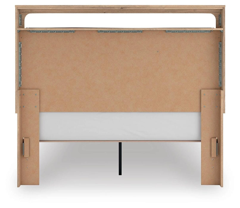 Kinlanni Upholstered Bed