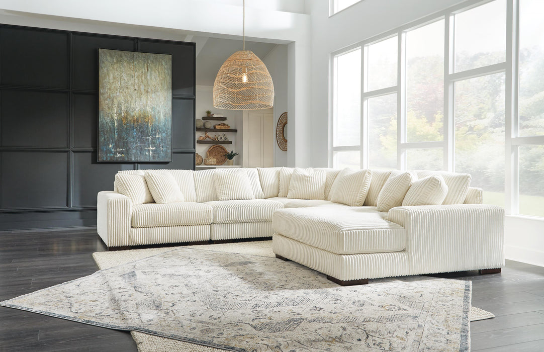 Lindyn Sectional with Chaise - US Furniture & Mattress (Waterbury,CT)*