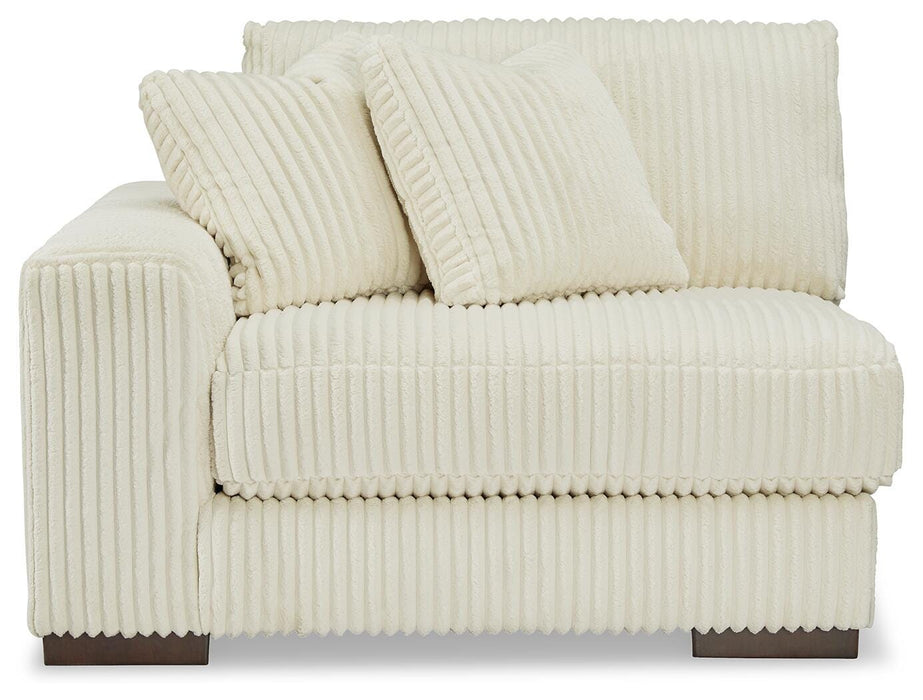 Lindyn Sectional with Chaise - US Furniture & Mattress (Waterbury,CT)*