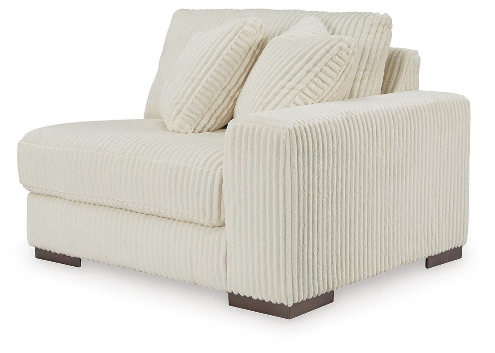 Lindyn Sectional with Chaise - US Furniture & Mattress (Waterbury,CT)*