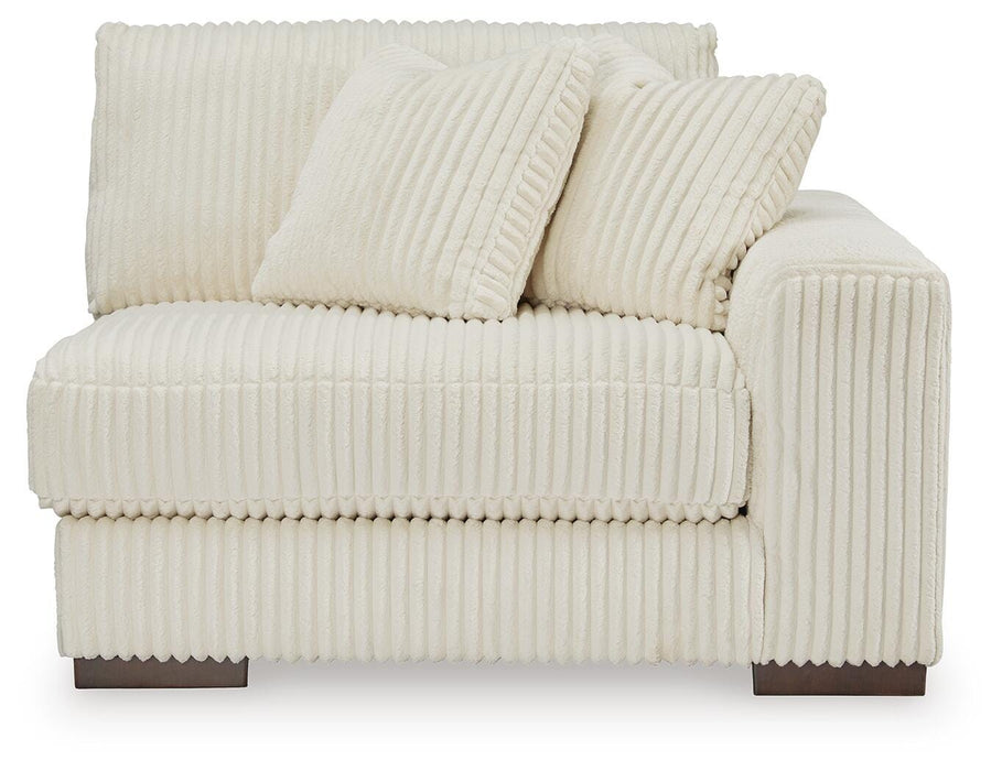 Lindyn Sectional with Chaise - US Furniture & Mattress (Waterbury,CT)*