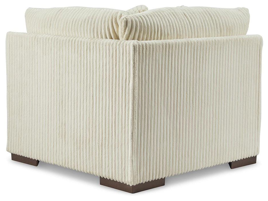 Lindyn Sectional with Chaise - US Furniture & Mattress (Waterbury,CT)*