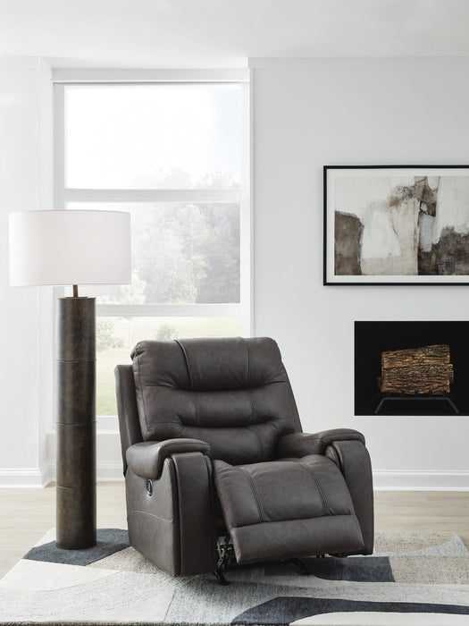 Femley Recliner - US Furniture & Mattress (Waterbury,CT)*