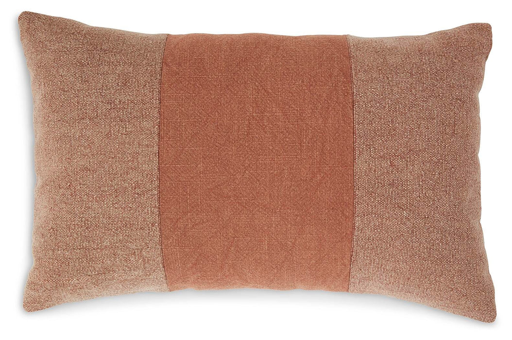 Dovinton Pillow - US Furniture & Mattress (Waterbury,CT)*