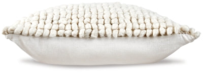 Aavie Pillow - US Furniture & Mattress (Waterbury,CT)*