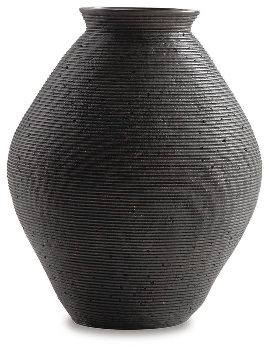 Hannela Vase - US Furniture & Mattress (Waterbury,CT)*