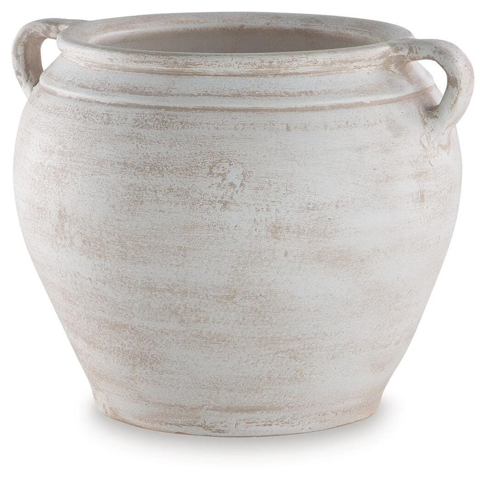 Meadie Vase - US Furniture & Mattress (Waterbury,CT)*