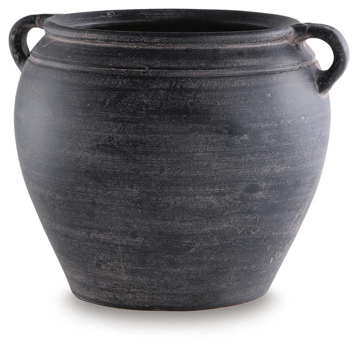 Meadie Vase - US Furniture & Mattress (Waterbury,CT)*