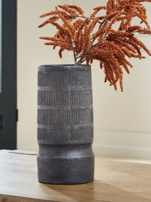 Beninworth Vase - US Furniture & Mattress (Waterbury,CT)*
