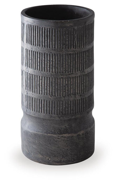 Beninworth Vase - US Furniture & Mattress (Waterbury,CT)*