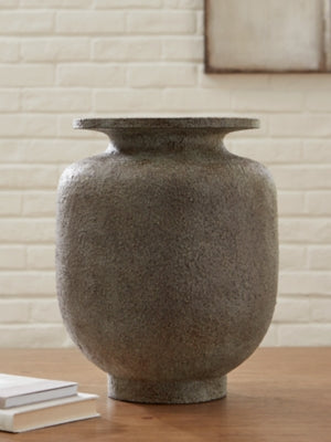 Jedwick Vase - US Furniture & Mattress (Waterbury,CT)*