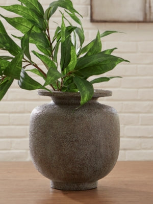 Jedwick Vase - US Furniture & Mattress (Waterbury,CT)*