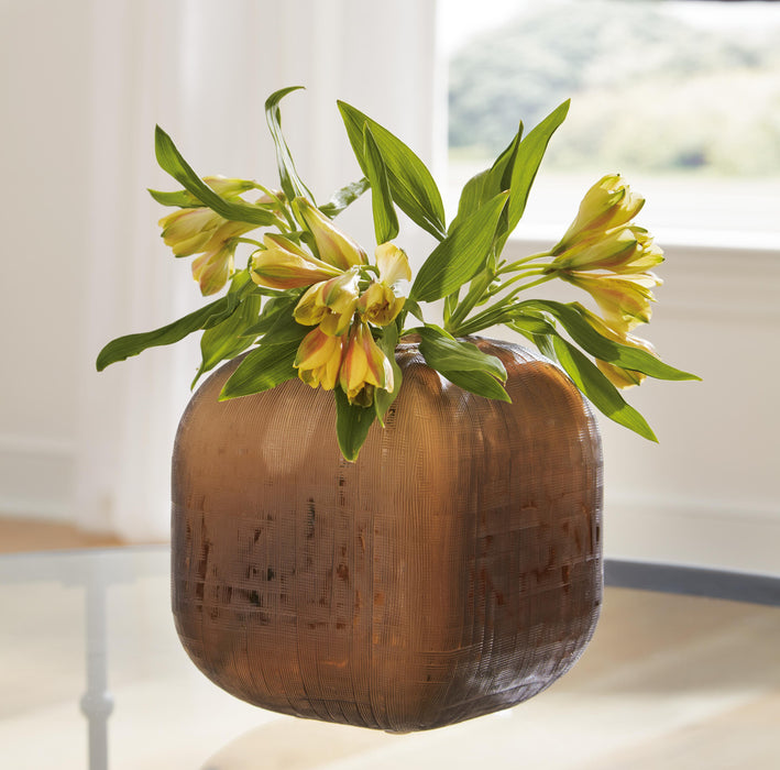 Capard Vase - US Furniture & Mattress (Waterbury,CT)*