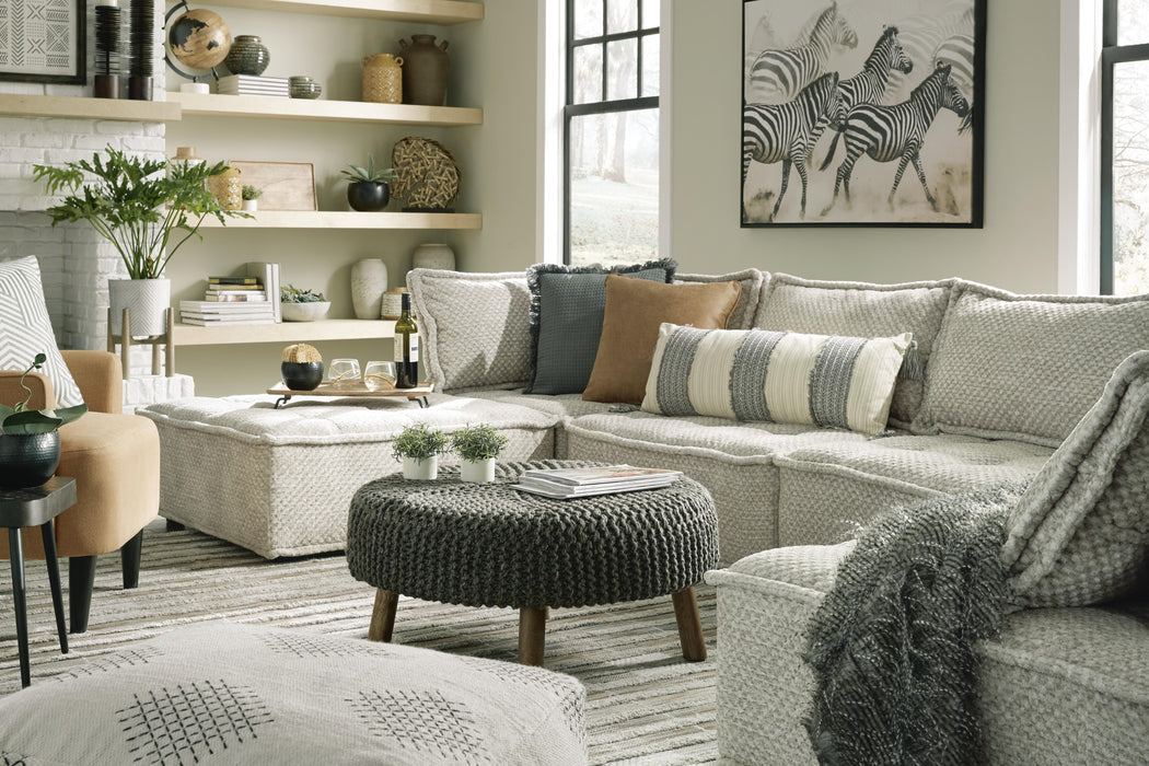 Bales Accent Chair - US Furniture & Mattress (Waterbury,CT)*