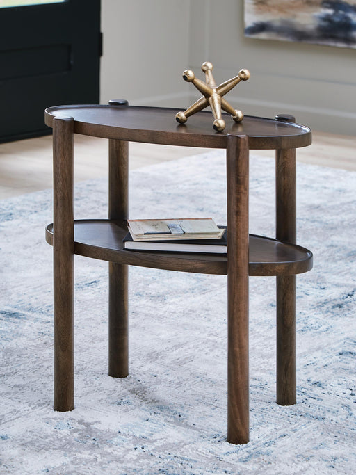 Wiattbury Accent Table - US Furniture & Mattress (Waterbury,CT)*