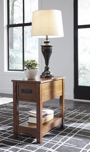 Breegin End Table Set - US Furniture & Mattress (Waterbury,CT)*
