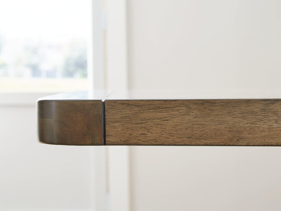 Cabalynn Dining Room Set - US Furniture & Mattress (Waterbury,CT)*