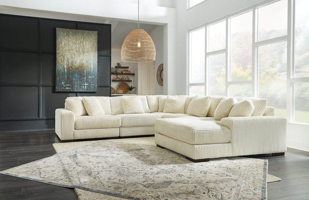 Lindyn Sectional with Chaise - US Furniture & Mattress (Waterbury,CT)*
