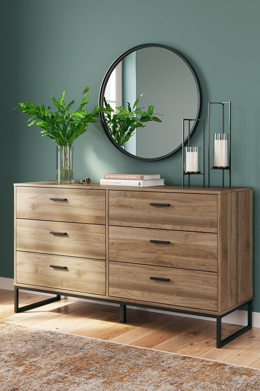 Deanlow Dresser - US Furniture & Mattress (Waterbury,CT)*