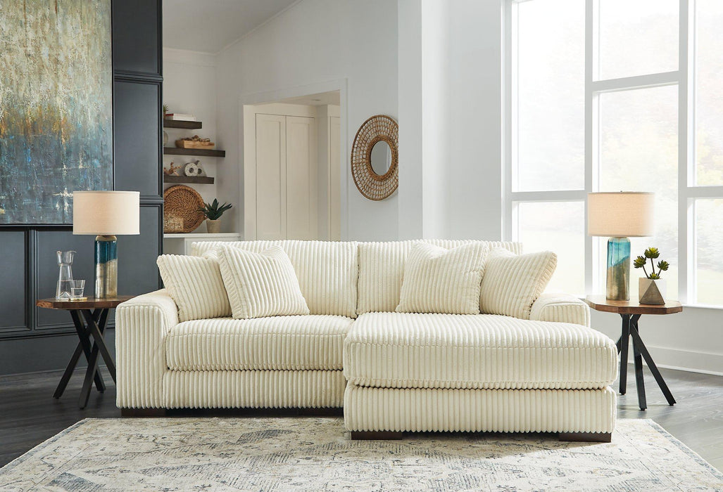 Lindyn Sectional with Chaise - US Furniture & Mattress (Waterbury,CT)*