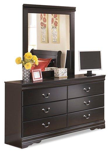 Huey Vineyard Dresser and Mirror - US Furniture & Mattress (Waterbury,CT)*