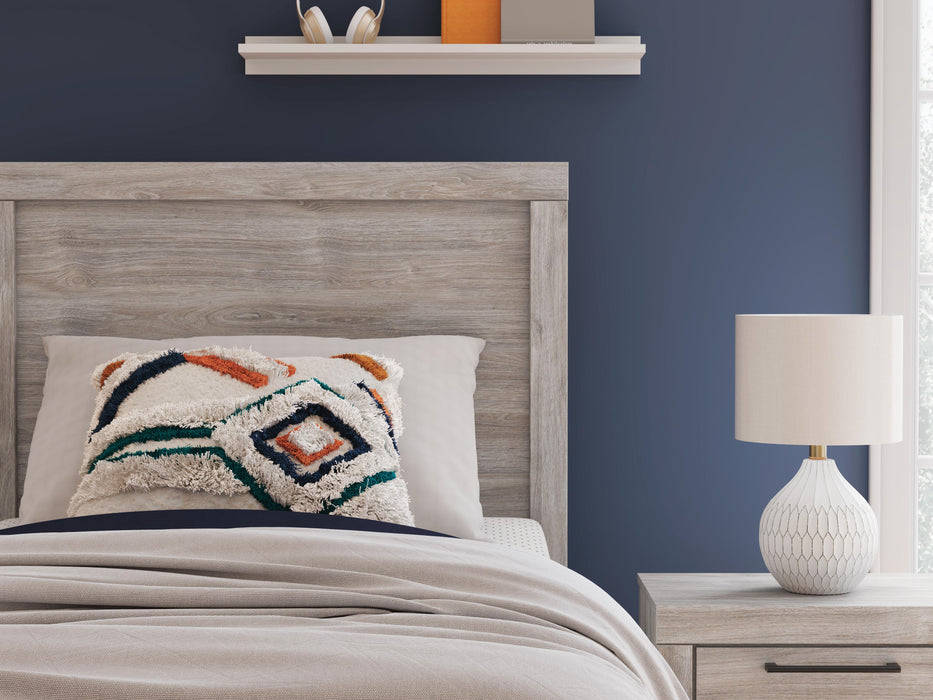 Broachmyn Bed - US Furniture & Mattress (Waterbury,CT)*