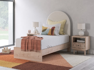 Arloster Upholstered Bed - US Furniture & Mattress (Waterbury,CT)*