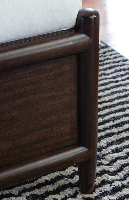 Dantenton Bed - US Furniture & Mattress (Waterbury,CT)*