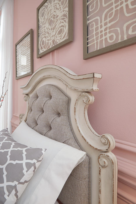 Realyn Upholstered Bed - US Furniture & Mattress (Waterbury,CT)*