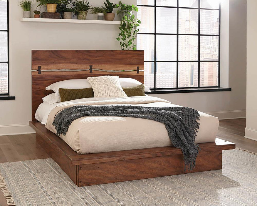 Winslow Eastern King Bed Smokey Walnut and Coffee Bean