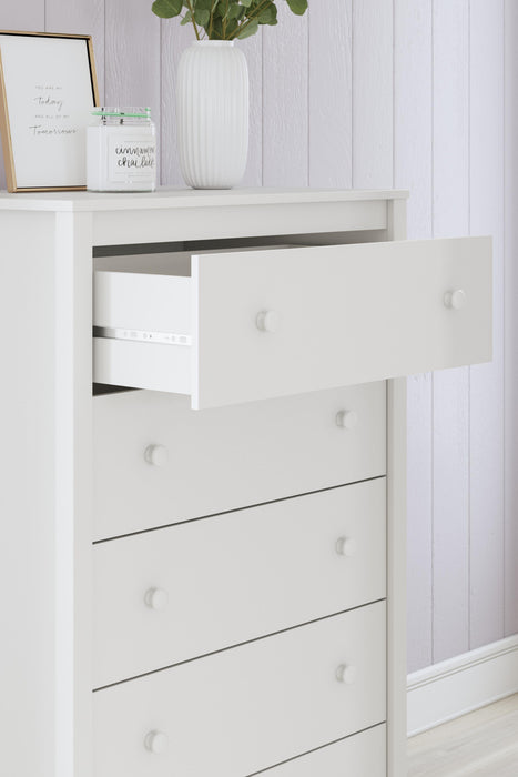 Hallityn Chest of Drawers - US Furniture & Mattress (Waterbury,CT)*