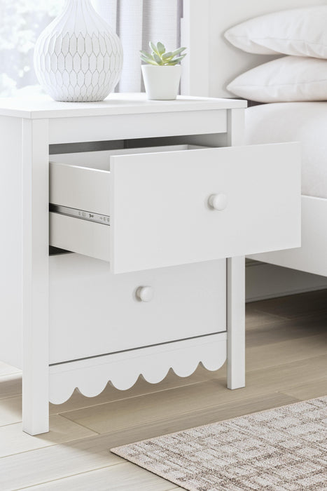 Hallityn Nightstand - US Furniture & Mattress (Waterbury,CT)*
