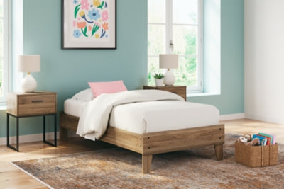Deanlow Bed - US Furniture & Mattress (Waterbury,CT)*