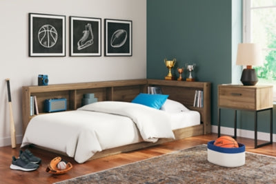 Deanlow Bed - US Furniture & Mattress (Waterbury,CT)*
