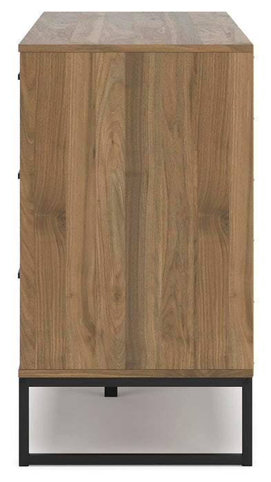 Deanlow Dresser - US Furniture & Mattress (Waterbury,CT)*