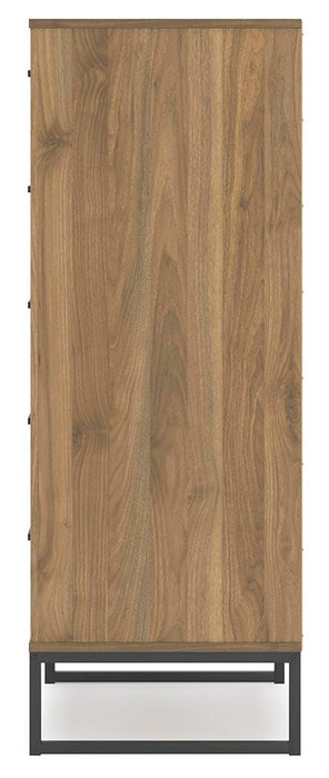 Deanlow Chest of Drawers - US Furniture & Mattress (Waterbury,CT)*