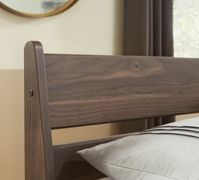 Calverson Bed - US Furniture & Mattress (Waterbury,CT)*