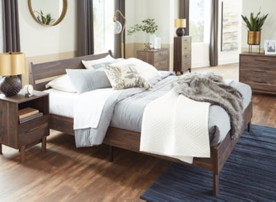Calverson Bed - US Furniture & Mattress (Waterbury,CT)*