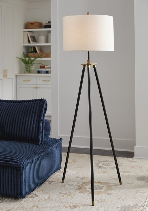Cashner Floor Lamp - US Furniture & Mattress (Waterbury,CT)*