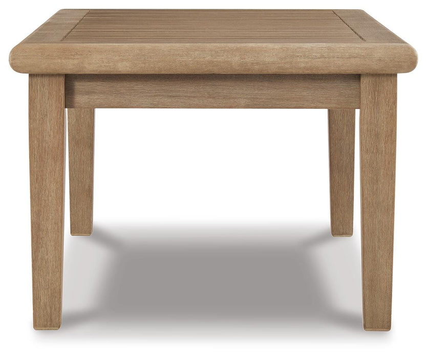 Gerianne Coffee Table - US Furniture & Mattress (Waterbury,CT)*