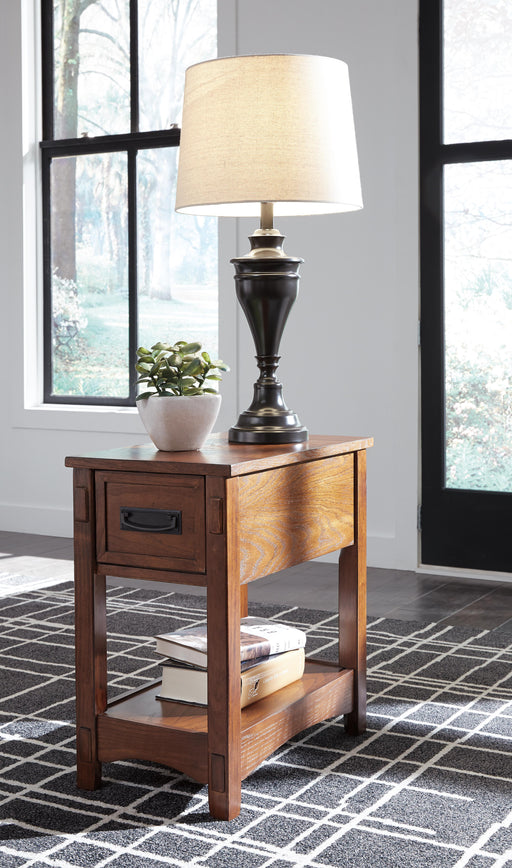 Breegin Chairside End Table - US Furniture & Mattress (Waterbury,CT)*