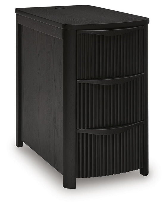Camdill Chairside End Table - US Furniture & Mattress (Waterbury,CT)*