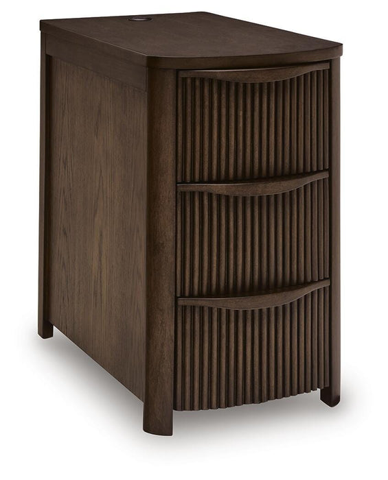 Camdill Chairside End Table - US Furniture & Mattress (Waterbury,CT)*
