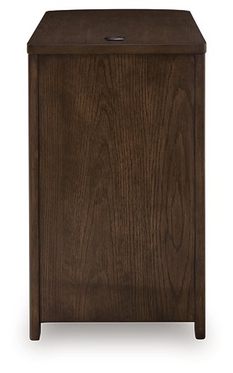 Camdill Chairside End Table - US Furniture & Mattress (Waterbury,CT)*