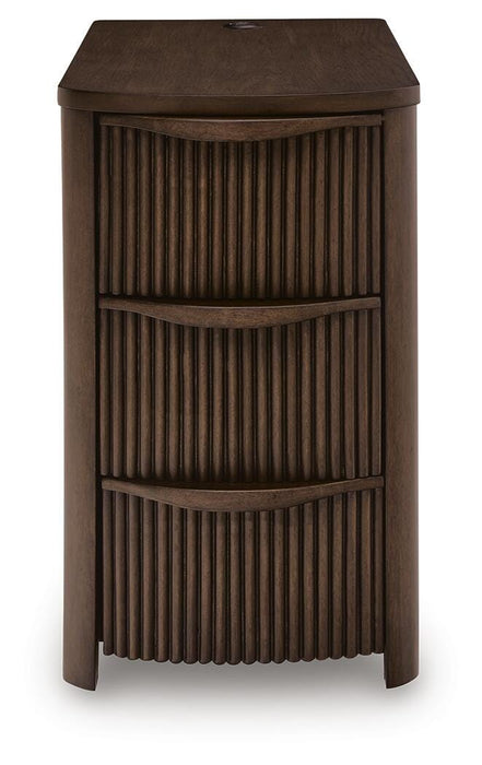 Camdill Chairside End Table - US Furniture & Mattress (Waterbury,CT)*
