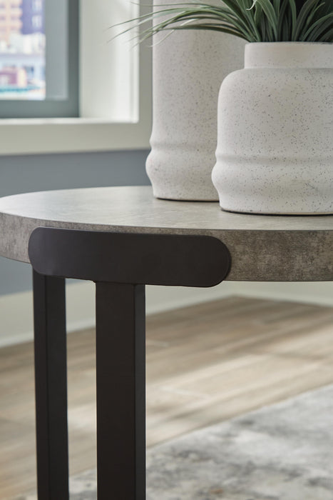 Darthurst Table (Set of 3) - US Furniture & Mattress (Waterbury,CT)*
