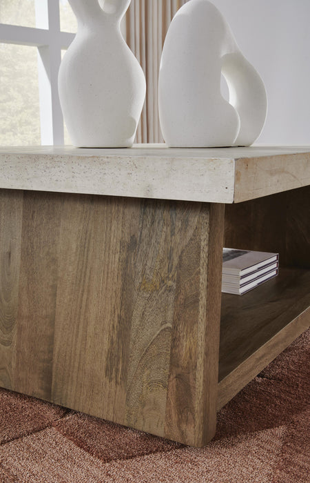 Brendalhouse Coffee Table - US Furniture & Mattress (Waterbury,CT)*