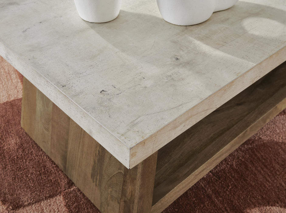 Brendalhouse Coffee Table - US Furniture & Mattress (Waterbury,CT)*