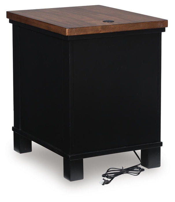 Wildenauer Chairside End Table - US Furniture & Mattress (Waterbury,CT)*