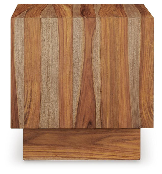 Dressonni End Table - US Furniture & Mattress (Waterbury,CT)*